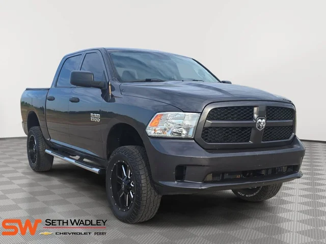 2019 Ram 1500 Classic Express Crew Cab 4x4 5'7