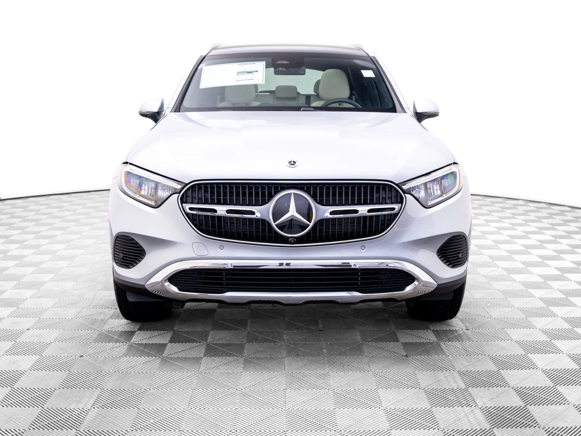 New 2027 Silver Mercedes-Benz GLC 300 image 9