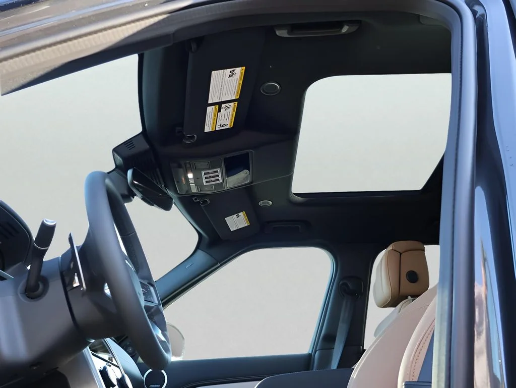 New 2026 Carpathian Grey Land Rover  image 39