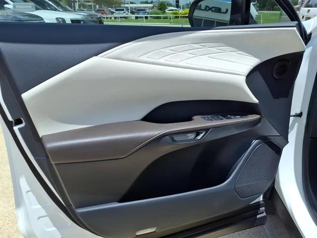 Used 2023 Iridium Lexus Luxury image 18