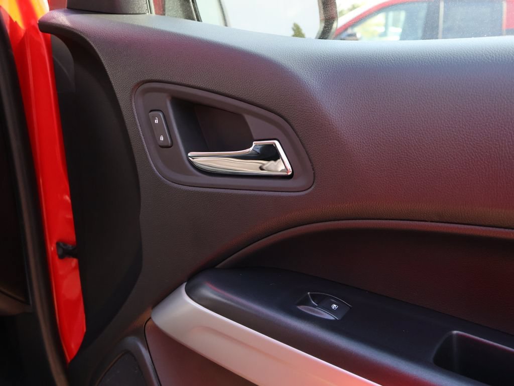 2020 Chevrolet Colorado ZR2 - Photo 8