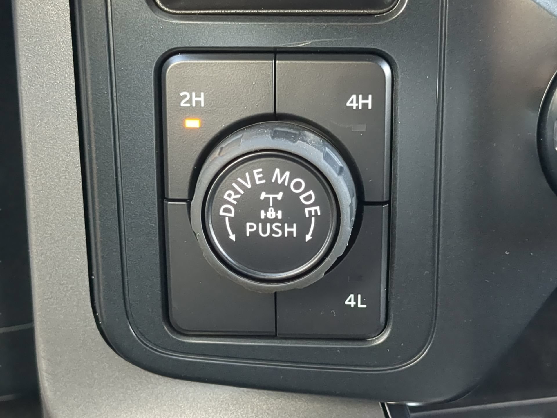 New 2026 Carbonized Gray Metallic Ford XLT image 60