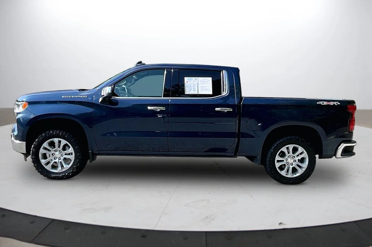 Used 2023 Blue Chevrolet LTZ image 5