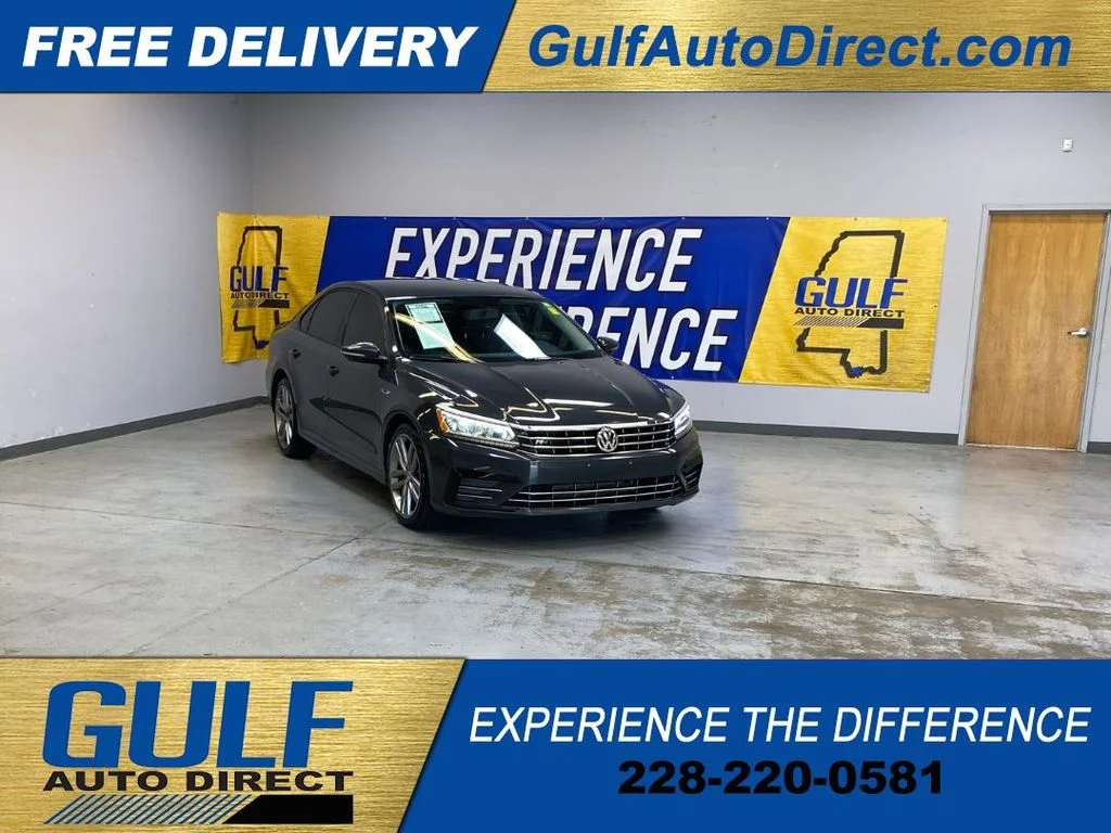 2018 Volkswagen Passat 2.0T R-Line Auto's photo