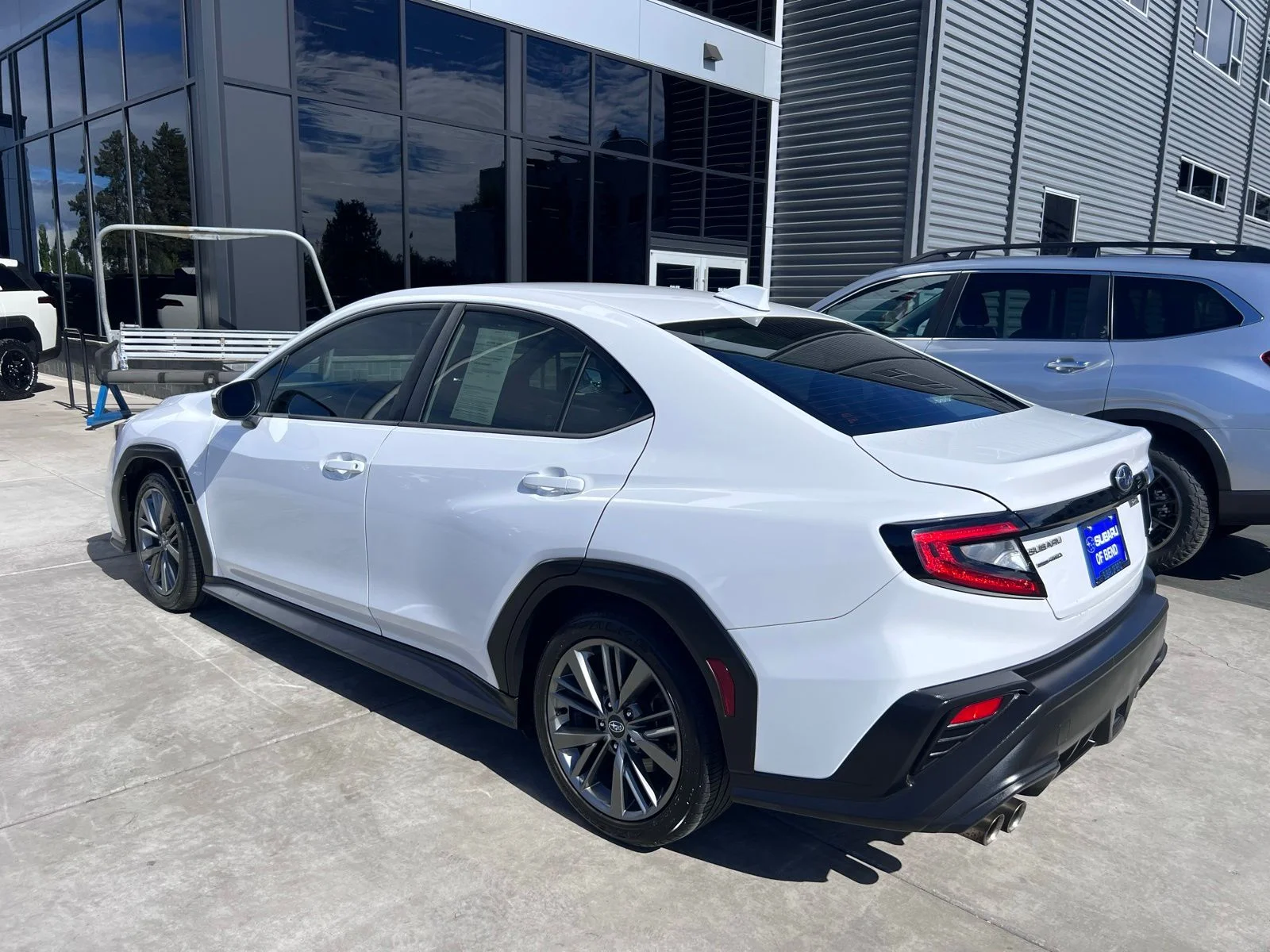 Used 2022 Ceramic White Subaru Base image 8