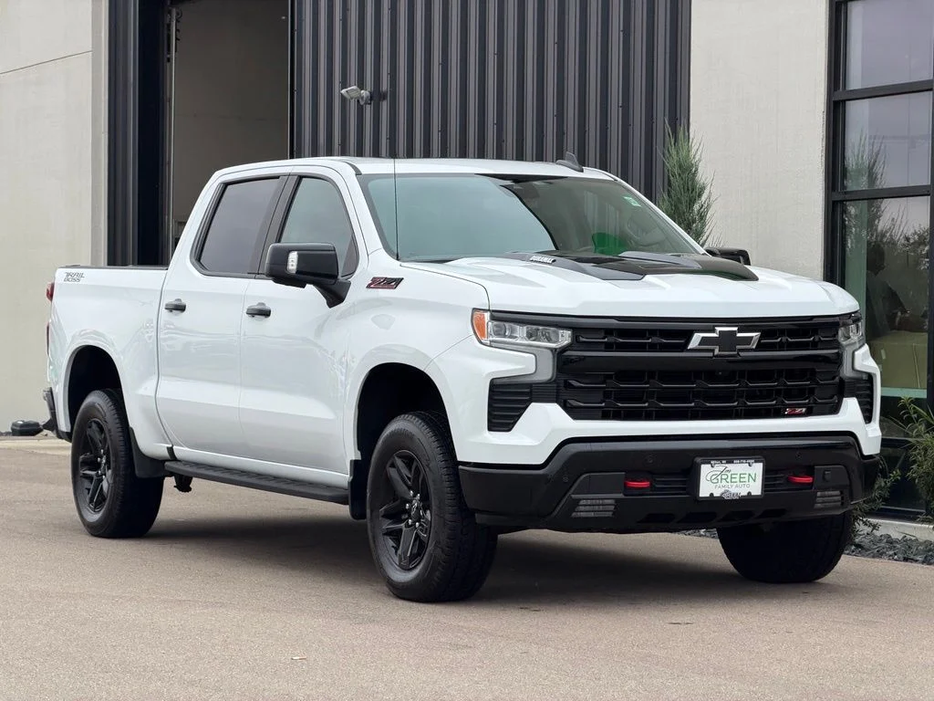 Used 2024 White Chevrolet LT Trail Boss image 4