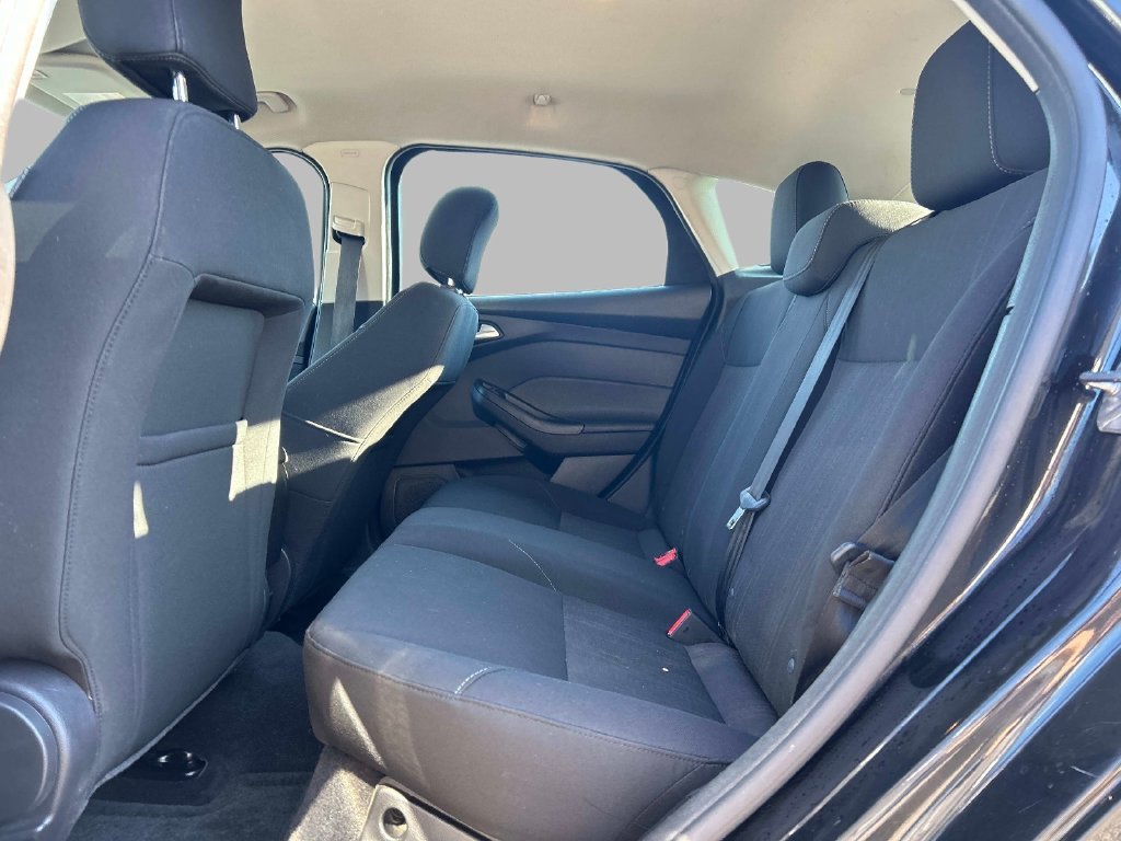 Used 2015 Black Ford SE image 15