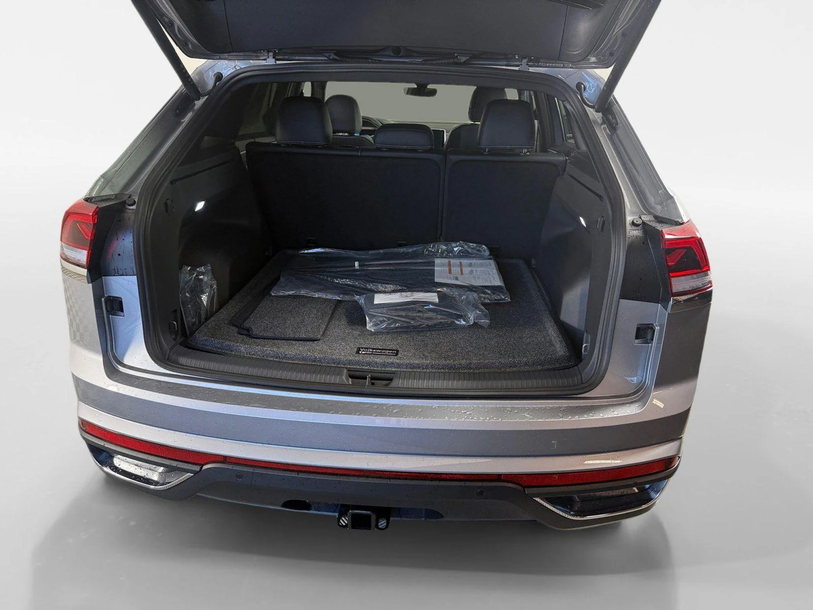 New 2026 SILVER MIST Volkswagen 2.0T SE w/Technology image 6
