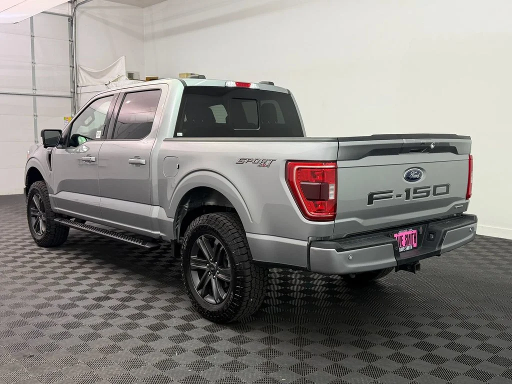 Used 2023 Iconic Silver Metallic Ford XLT image 3