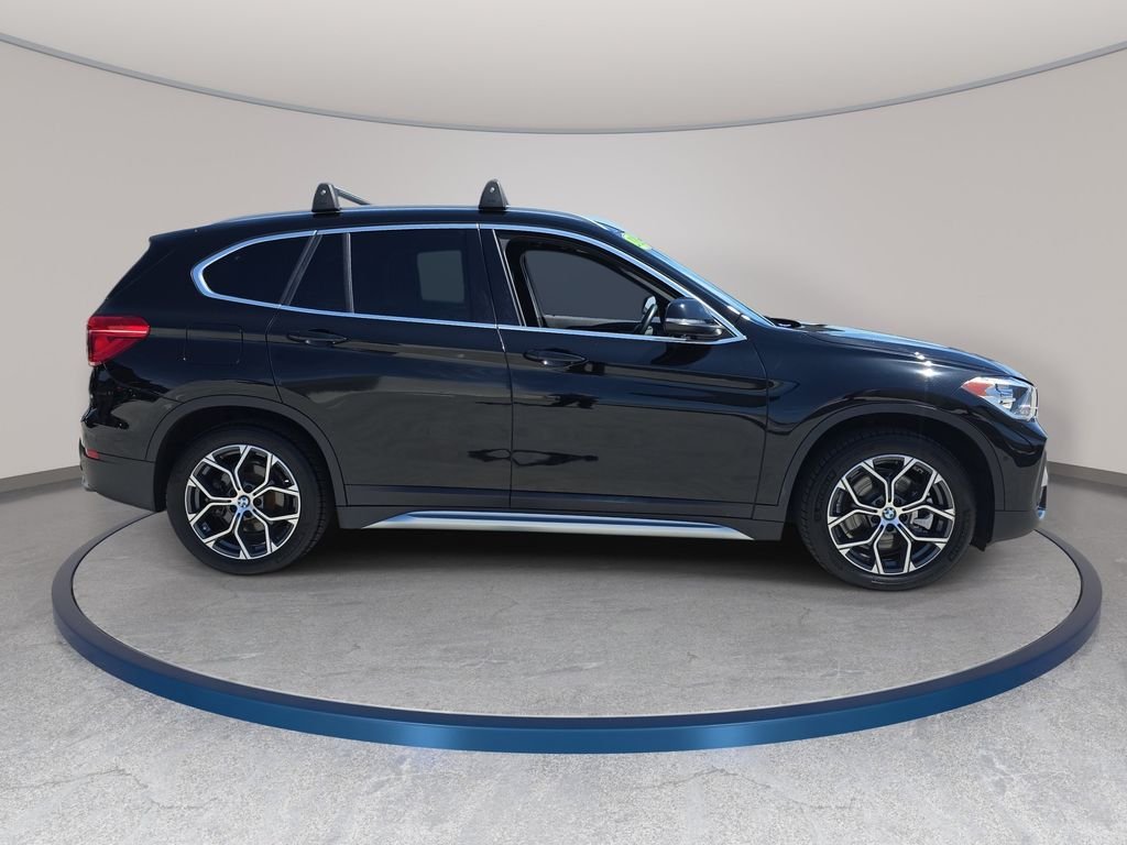 Used 2021 Black BMW sDrive28i image 5