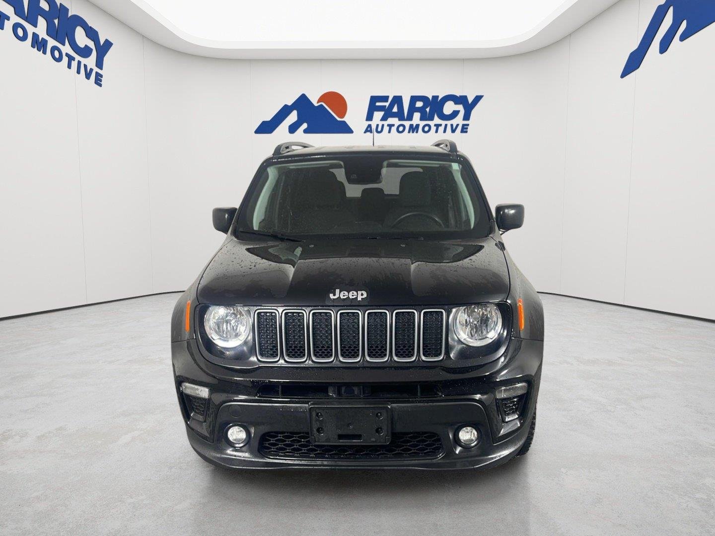 Used 2023 Black Clearcoat Jeep Latitude image 9
