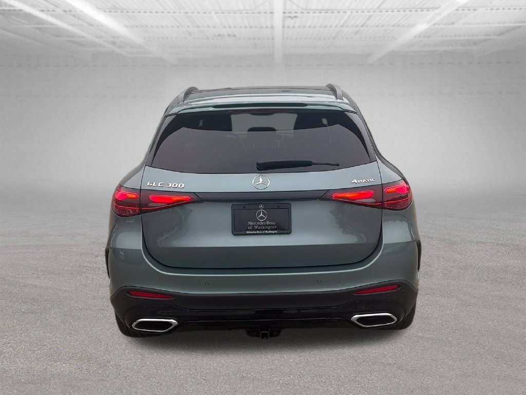 Used 2026 Silver Mercedes-Benz GLC 300 image 4