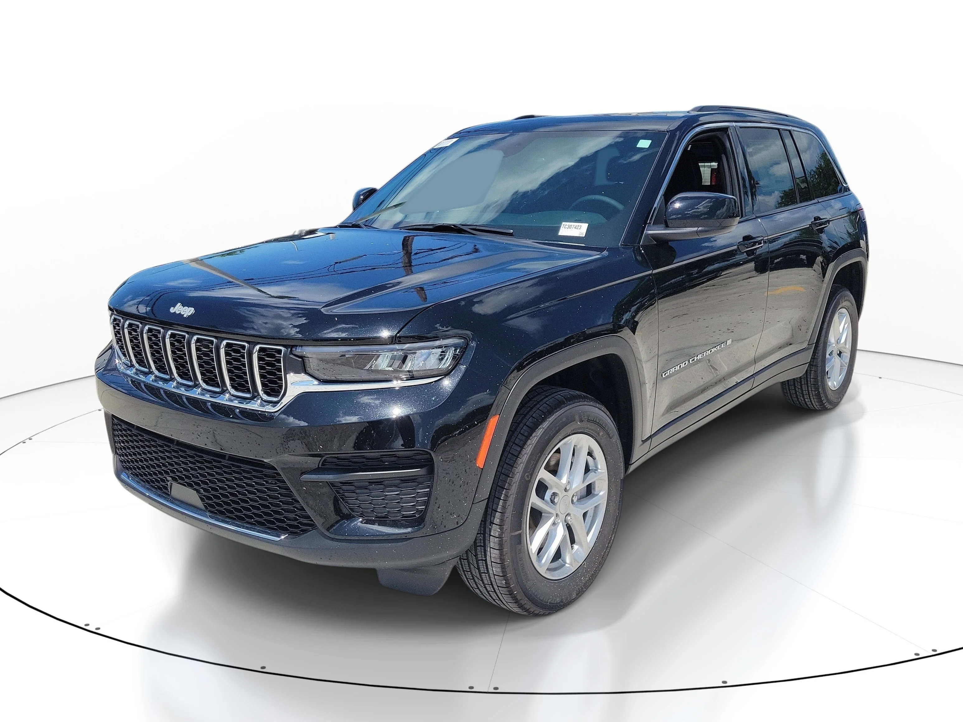 New 2026 Diamond Black Crystal Pearlcoat Jeep Laredo X image 3