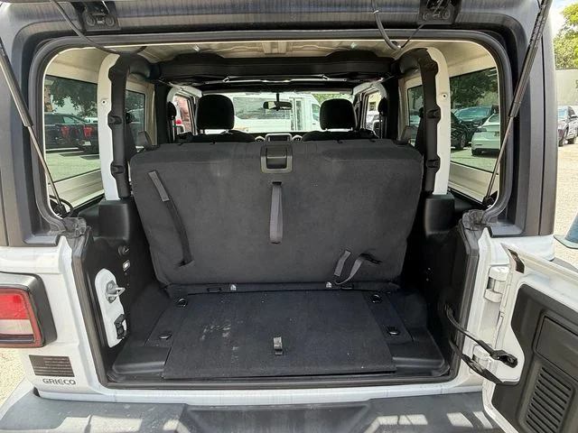 Used 2022 Bright White Clearcoat Jeep Sport S image 12