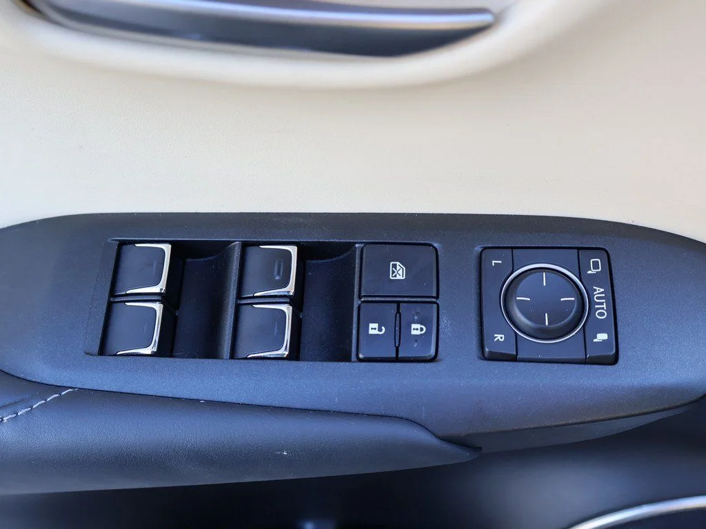 2021 Lexus NX 300 - Photo 42