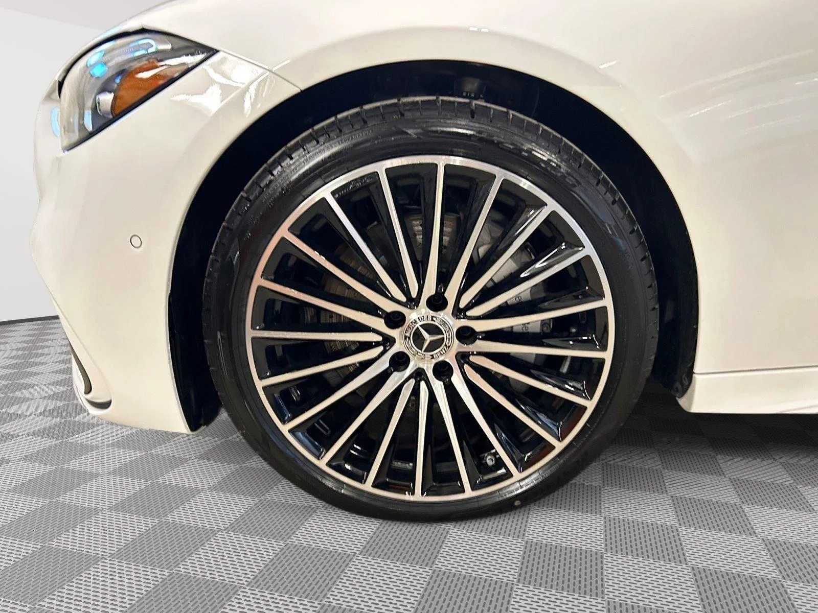 New 2026 Polar White Mercedes-Benz C 300 image 9