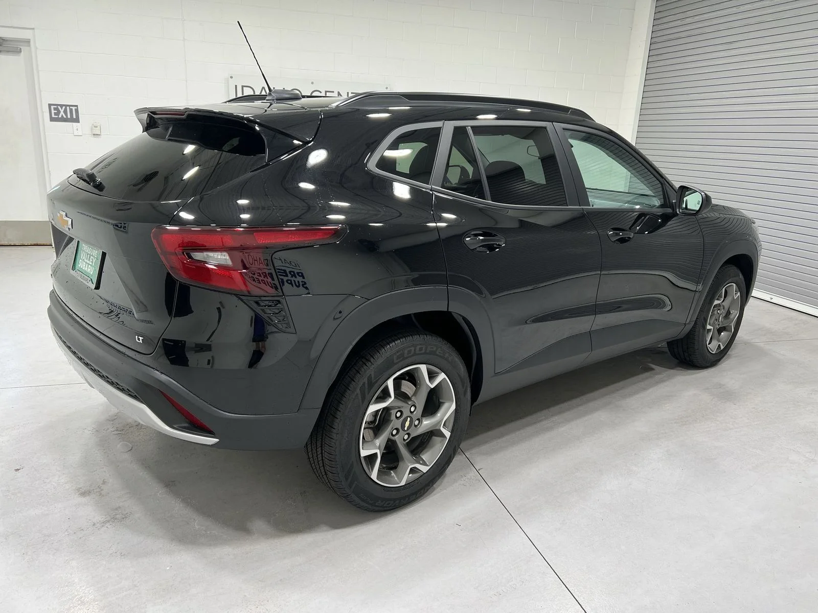 2025 Chevrolet Trax LT - Photo 8