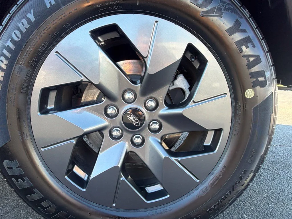Used 2023 Red Metallic Ford Lariat image 56