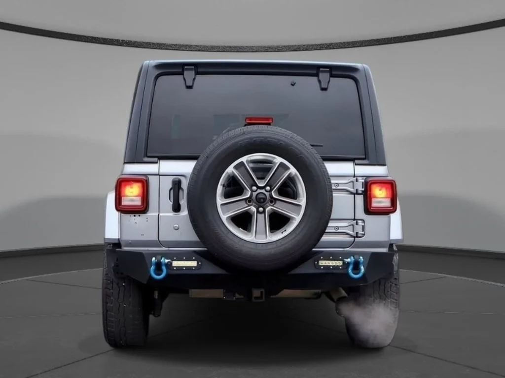 2020 Jeep Wrangler Unlimited Sahara - Photo 6