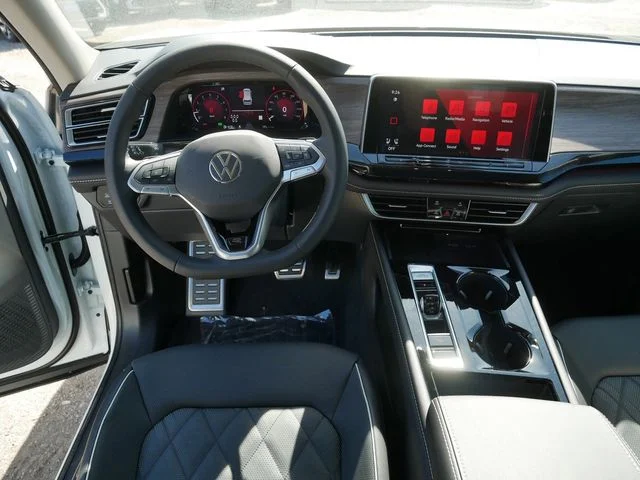 New 2026 White/off-white Volkswagen 2.0T SEL Premium R-Line image 9