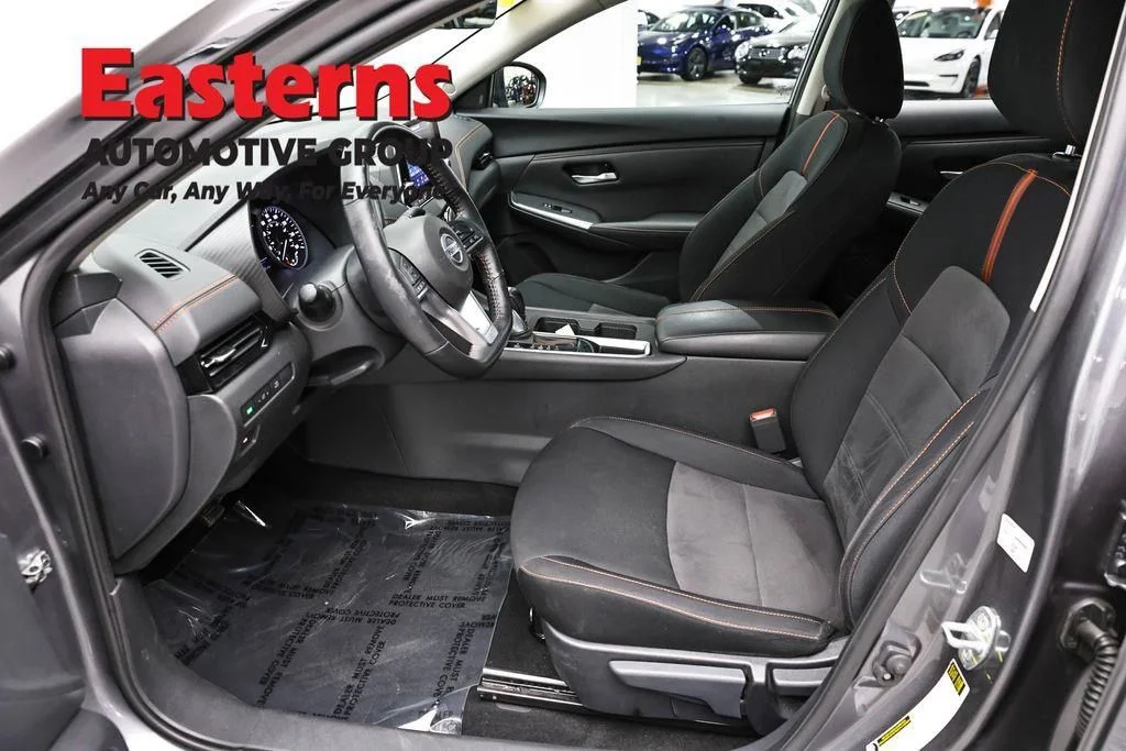Used 2023 Gray Nissan SR image 16
