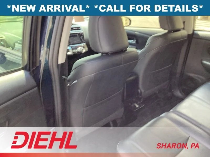 Used 2017  Toyota Four image 17