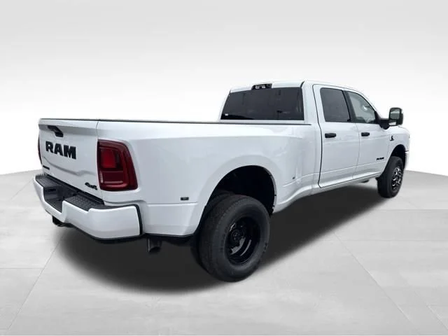 New 2026 Bright White Clear-Coat Exterior Paint RAM Big Horn image 7