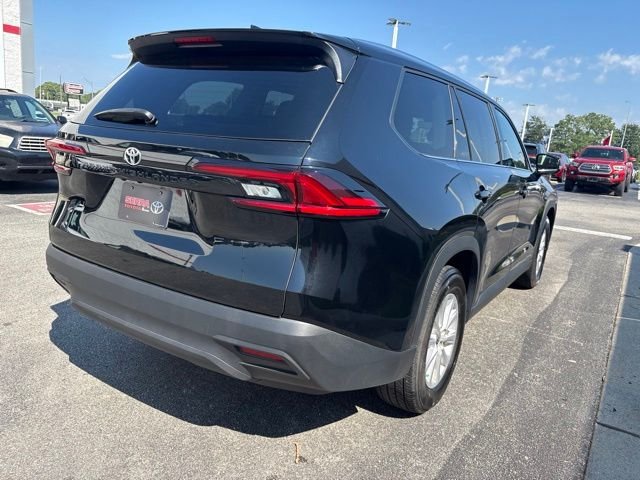 Used 2025 Black Toyota XLE image 8