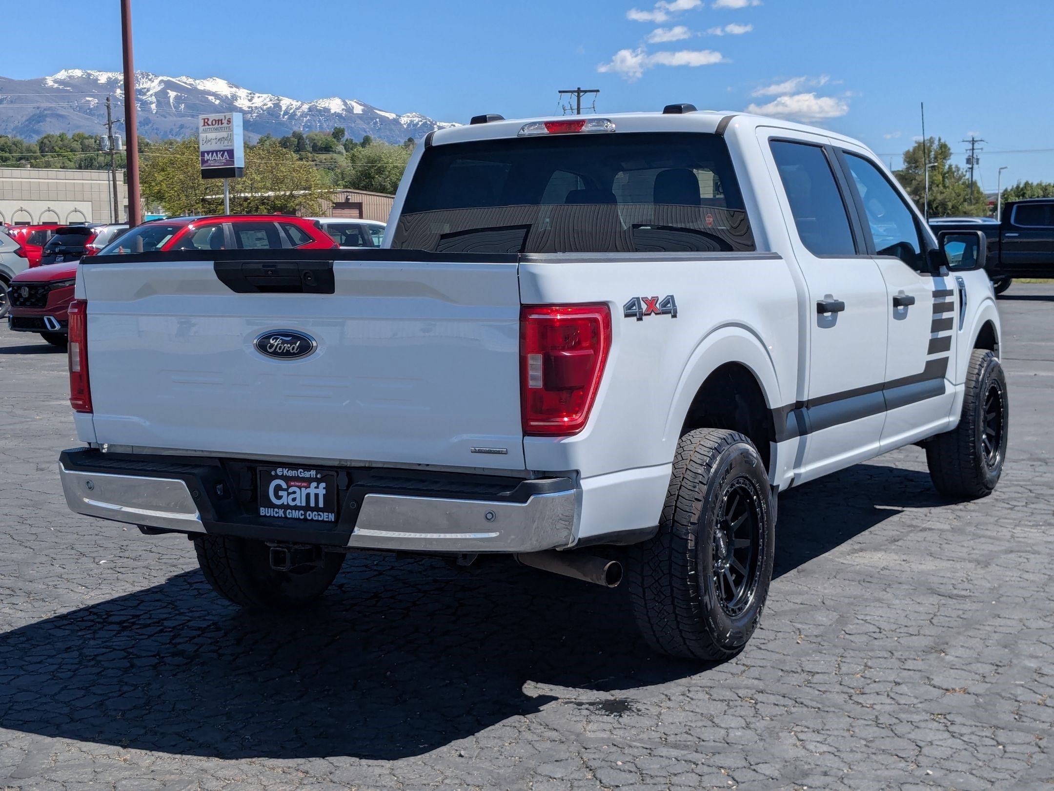 Used 2023 Oxford White Ford XLT image 3