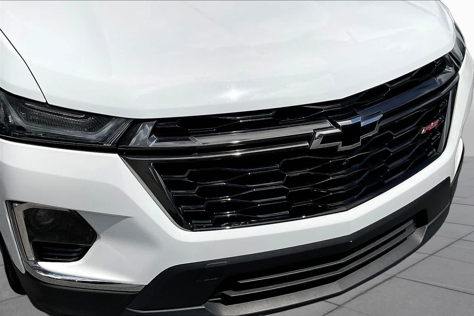 Used 2023 Summit White Chevrolet RS image 30