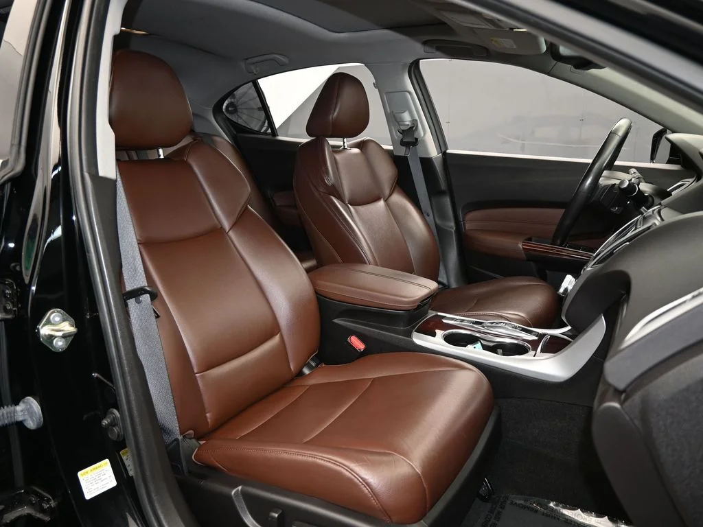 Used 2017 Black Acura V6 image 45