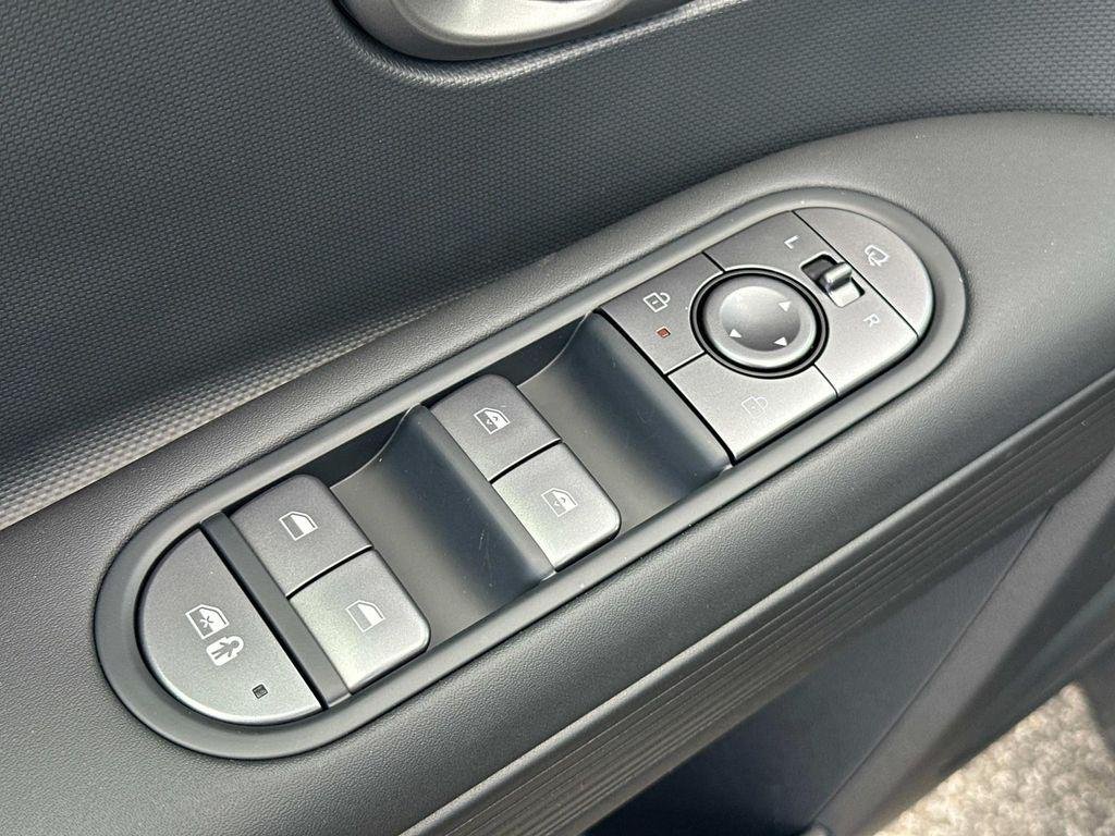 2025 Hyundai IONIQ 5 SEL - Photo 26