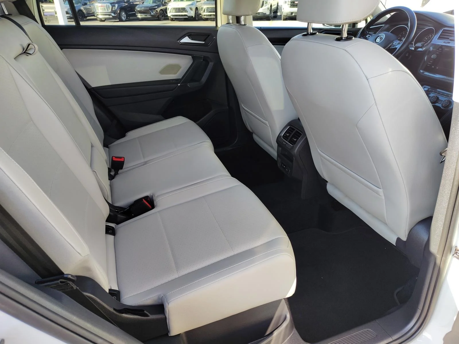 Used 2018 Pure White White Volkswagen  image 30