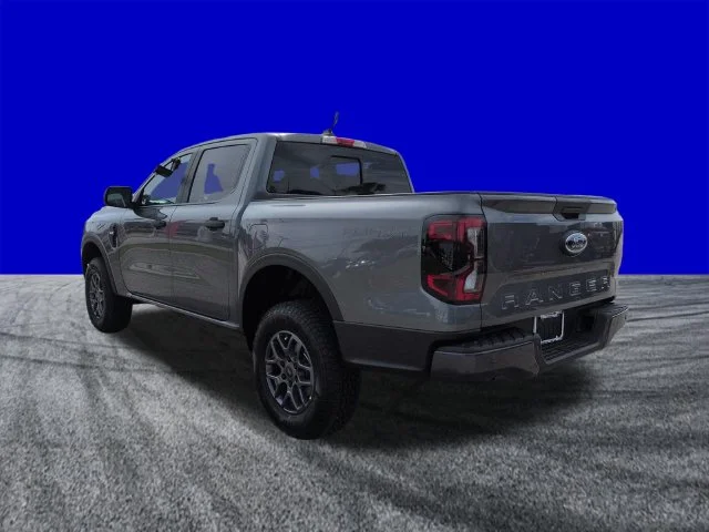 New 2026 Carbonized Gray Metallic Ford XLT image 6