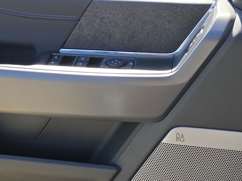 New 2026 Carbonized Gray Metallic Ford XLT image 26