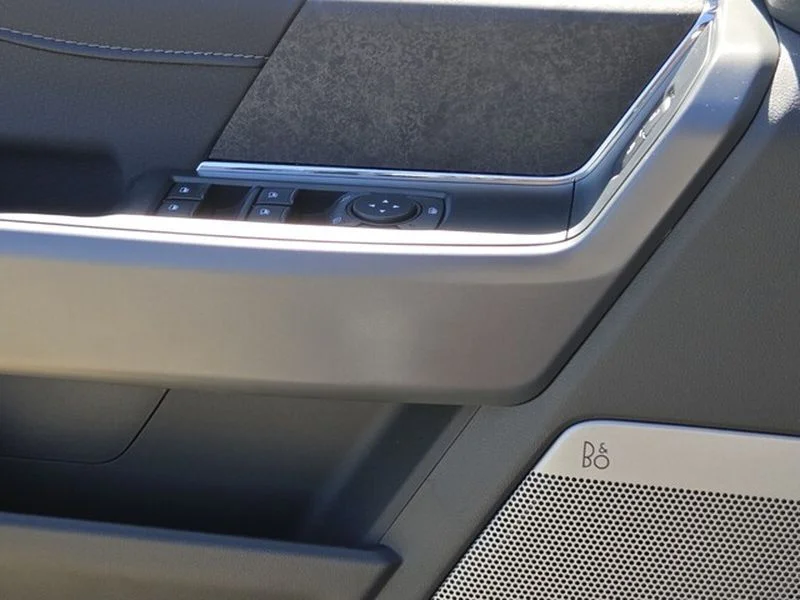 New 2026 Carbonized Gray Metallic Ford XLT image 26