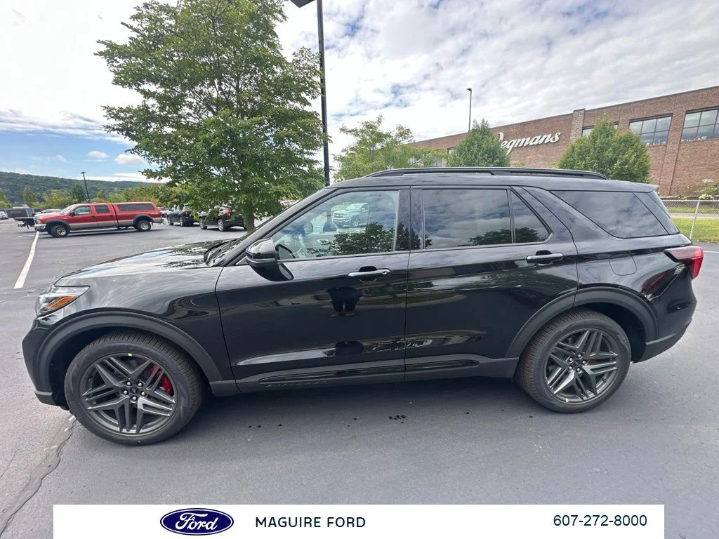 New 2026 Agate Black Metallic Ford ST image 7