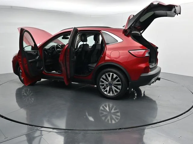 Used 2022 Red Ford Titanium image 39