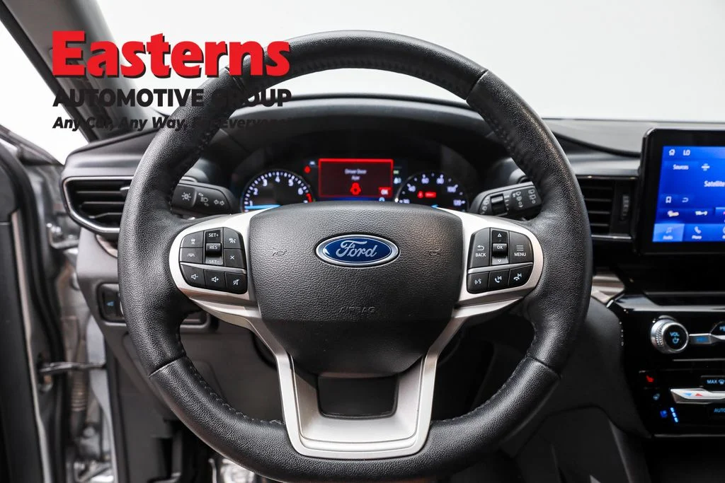Used 2024 Silver Ford Limited image 10