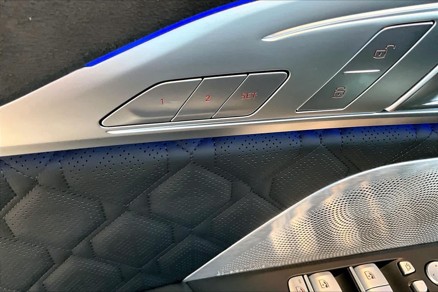New 2026 Oxford Green Metallic BMW M850i image 17