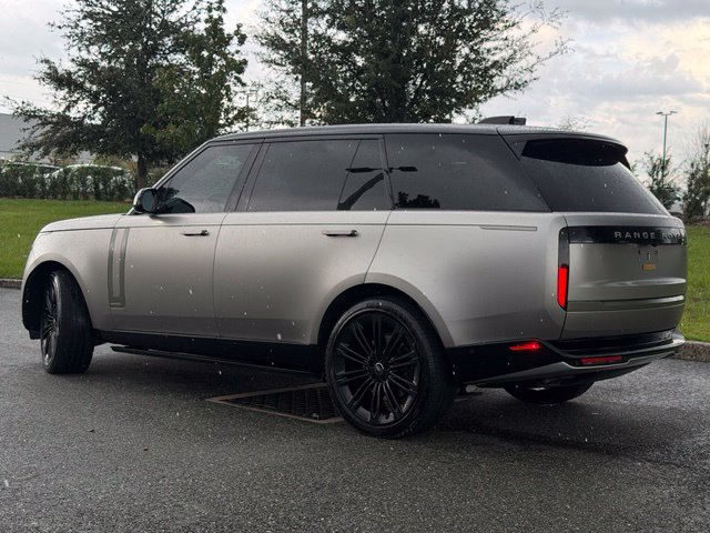 Used 2025 Silver Land Rover Autobiography image 5