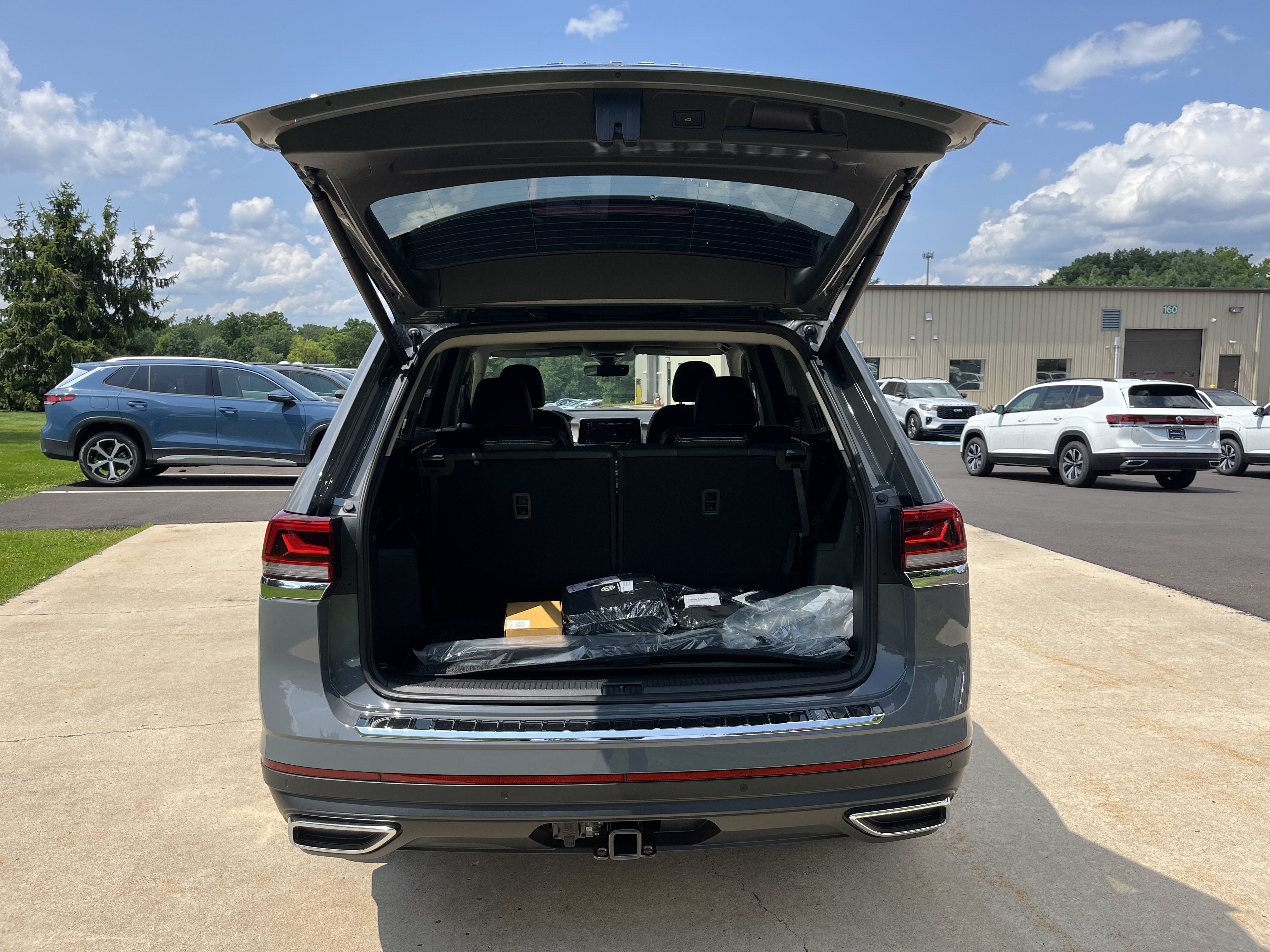 New 2026 Pure Gray Volkswagen 2.0T SEL image 12