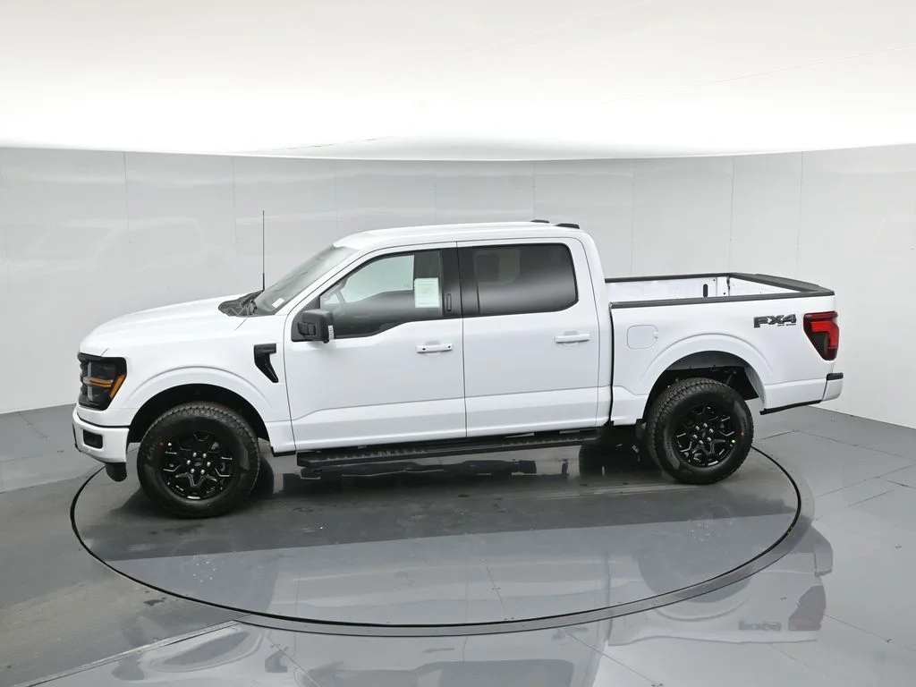 New 2026 Oxford White Ford XLT image 44