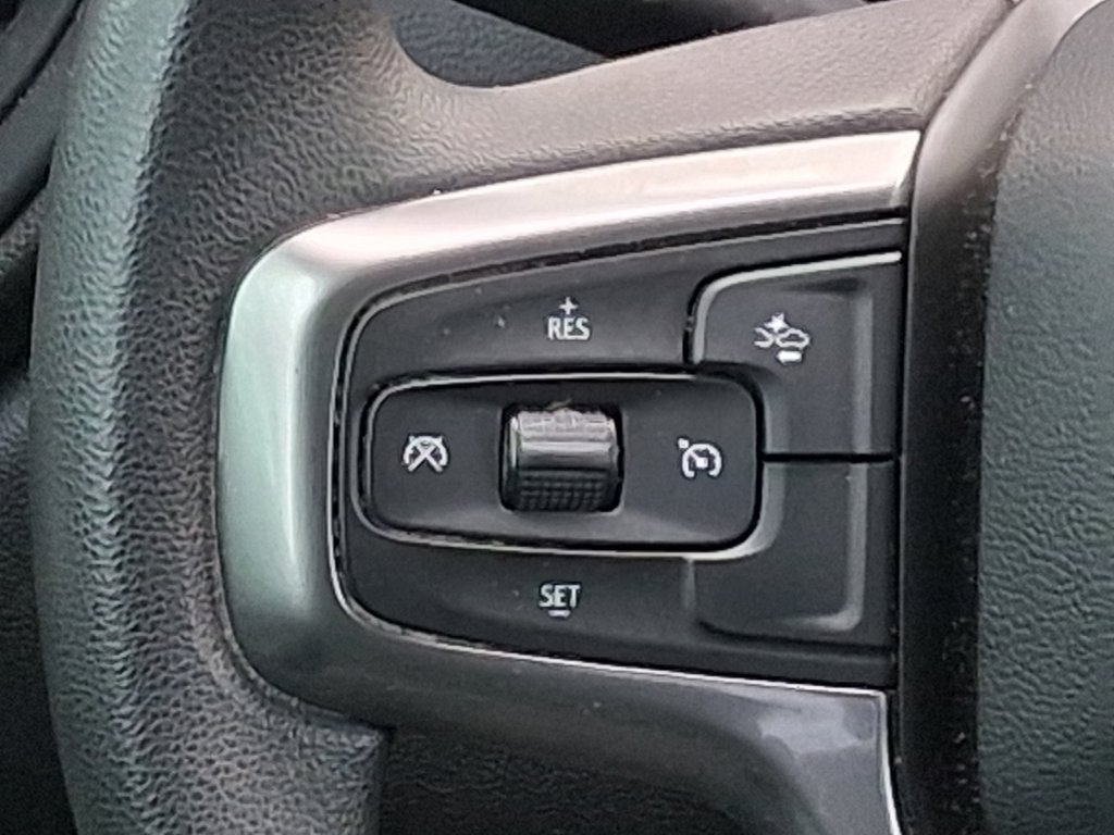 Used 2021 SILVER ICE METALLIC Chevrolet Custom image 11