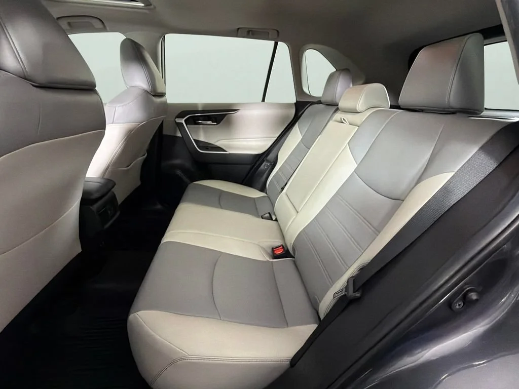 2020 Toyota RAV4 XLE Premium - Photo 27