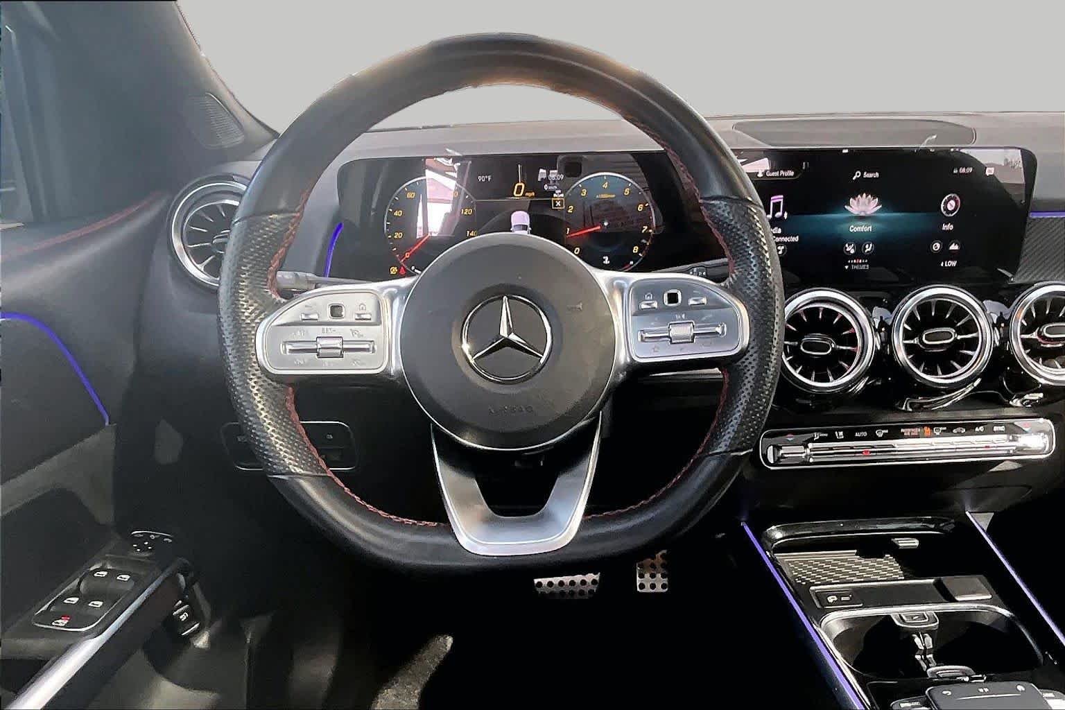 Pre-Owned 2023 Mercedes-Benz GLB 250