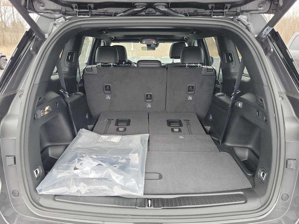 New 2026 Baltic Gray Metallic Clear-Coat Exterior Paint Jeep Altitude image 7