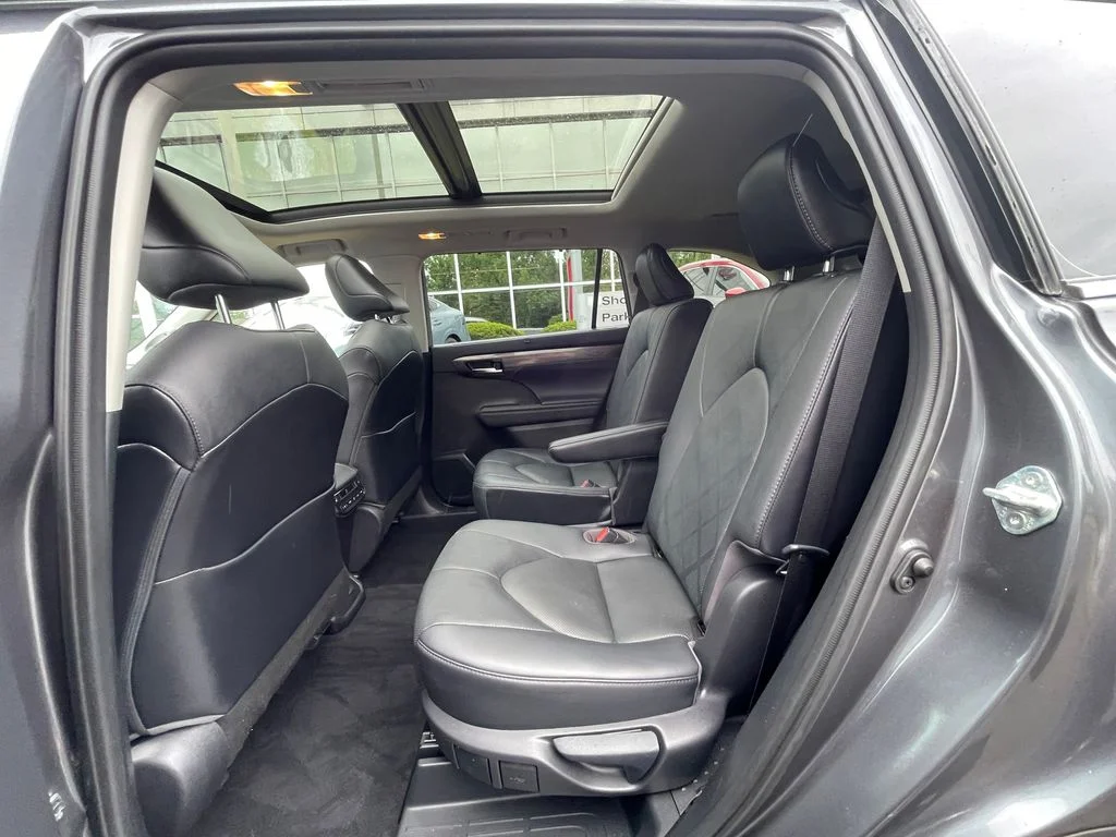 Used 2021 Gray Toyota Platinum image 18