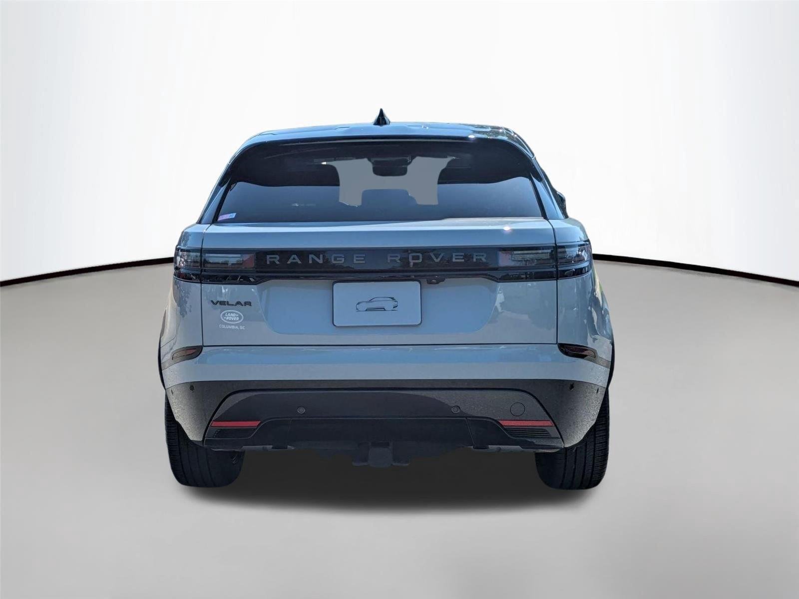 Used 2026 Arroios Grey Metallic Land Rover Dynamic SE image 6