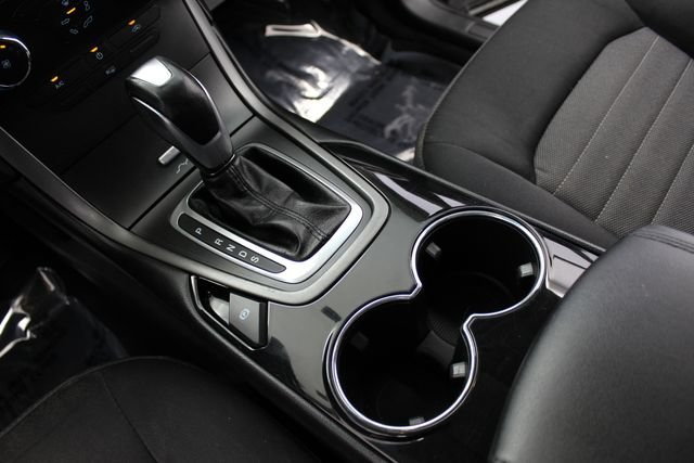 Used 2016 Magnetic Metallic Ford SE image 21